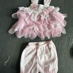 Isabella and chole 6 month pink lace set with oversized bow!